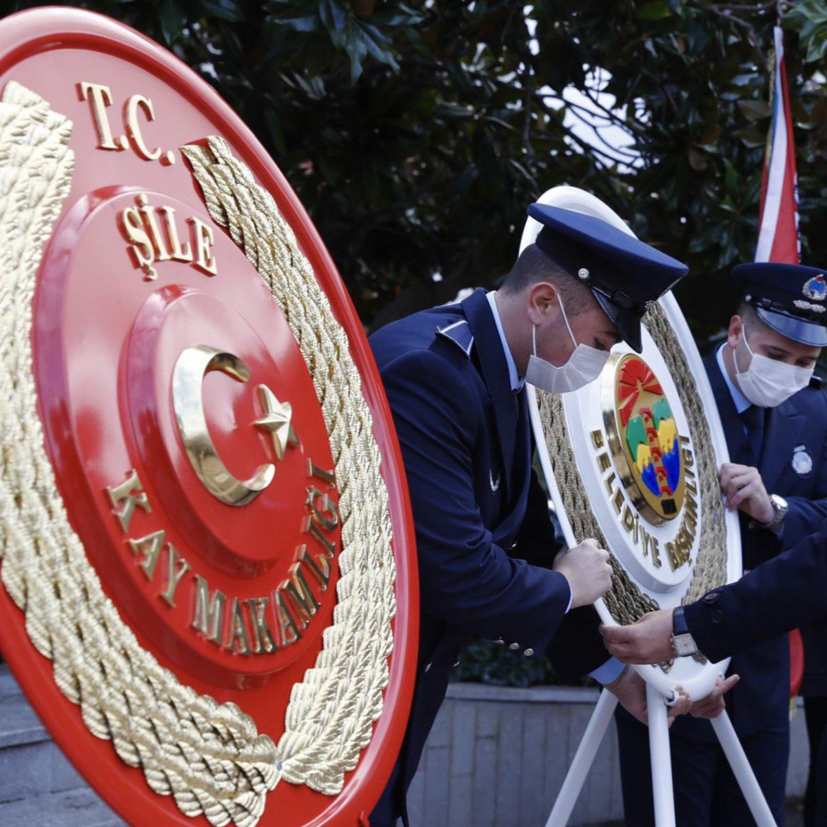 Kaymakamlık Çelenkleri